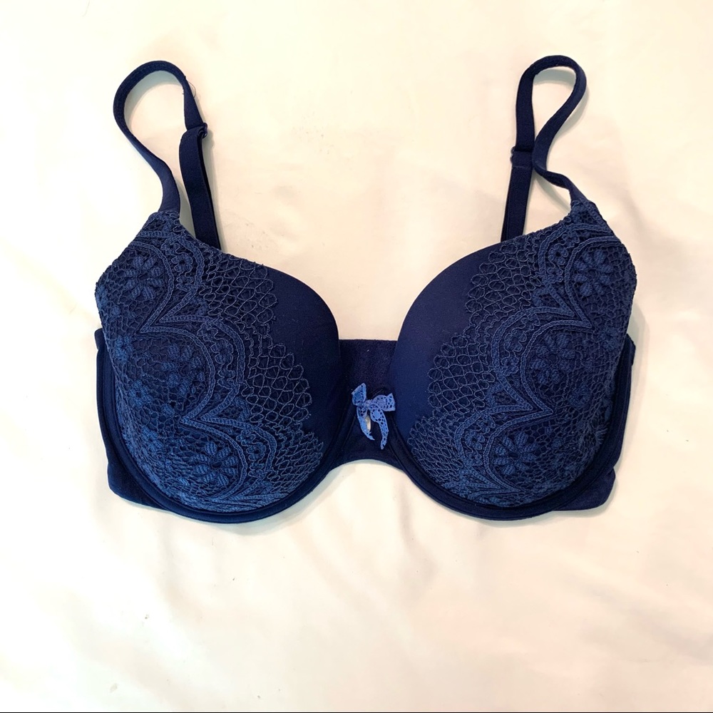 Body by Victoria lined perfect coverage navy embroidered lace bra